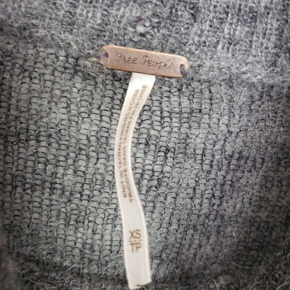 Free People Turtleneck Wool Alpaca Oversized Lightweight Sweater Womens Size XS - Picture 3 of 9